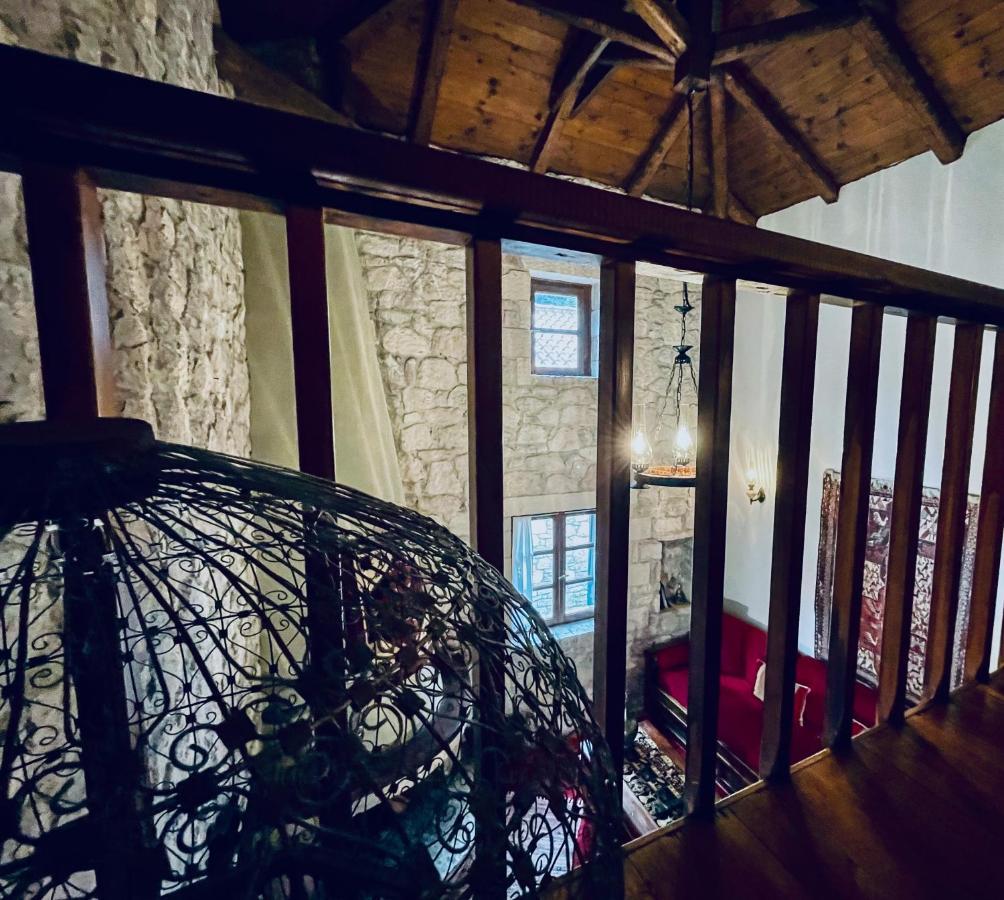 Guesthouse Armakas カラブリタ エクステリア 写真